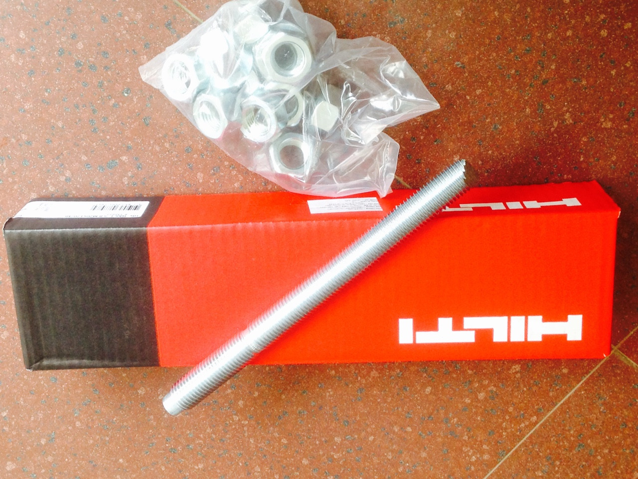 Thanh ren Hilti 8.8